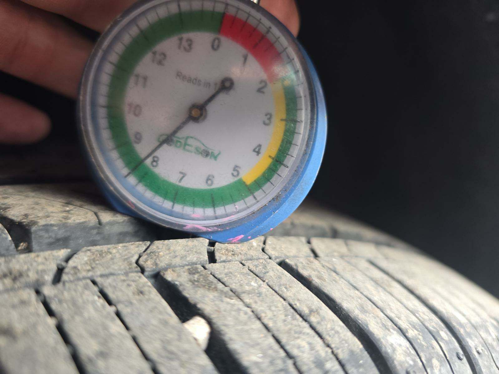 2019 Toyota Camry SE FWD