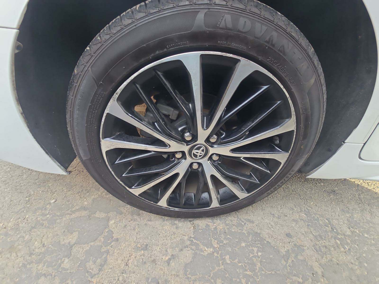 2019 Toyota Camry SE FWD