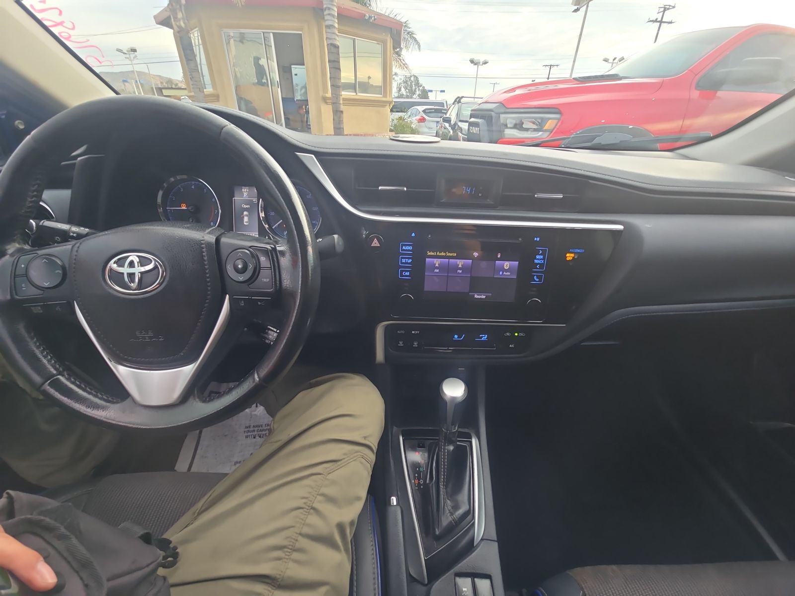 2019 Toyota Corolla SE FWD