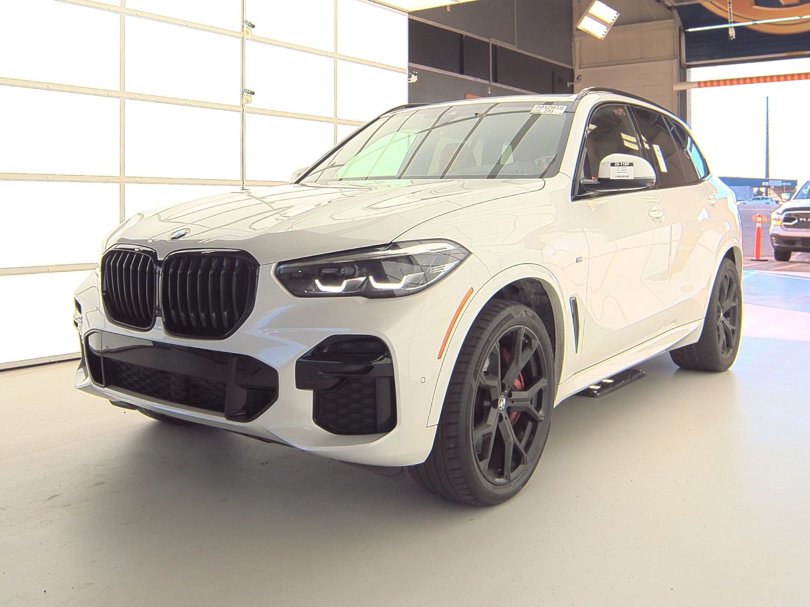2022 BMW X5 M50i