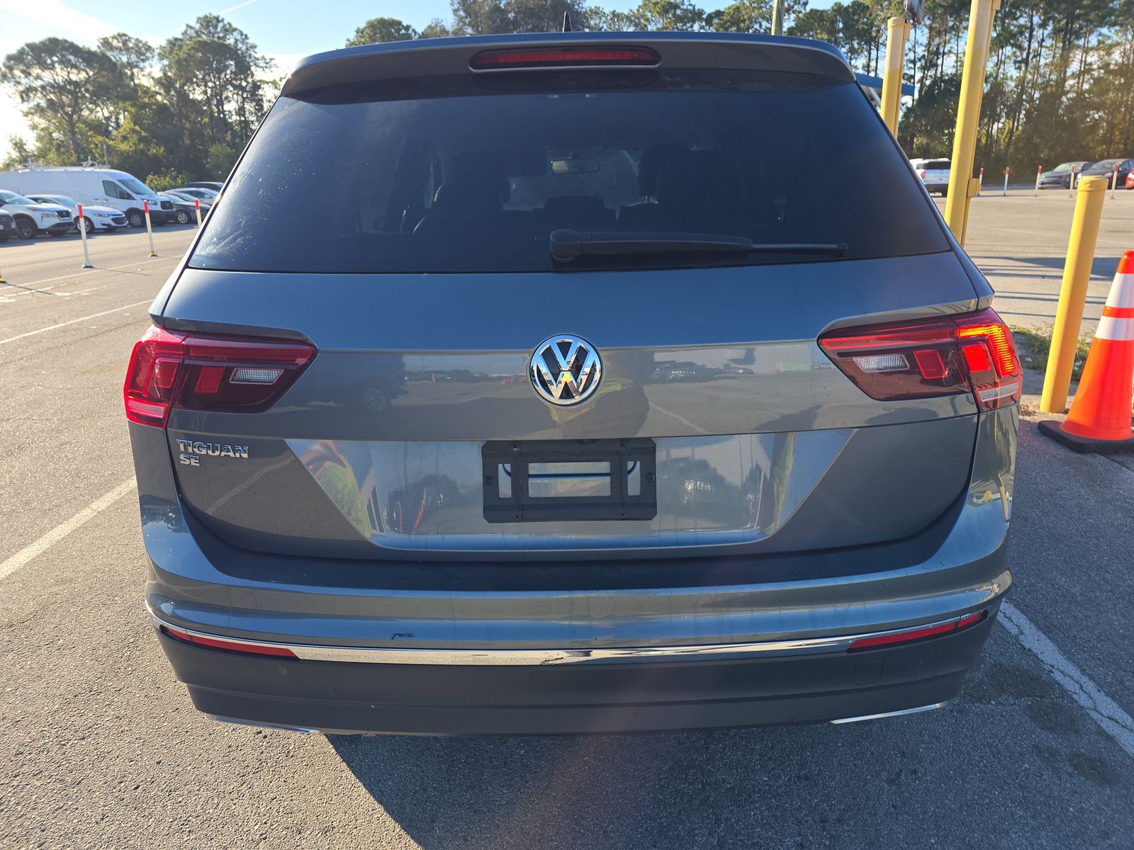 2021 Volkswagen Tiguan 2.0T SE FWD