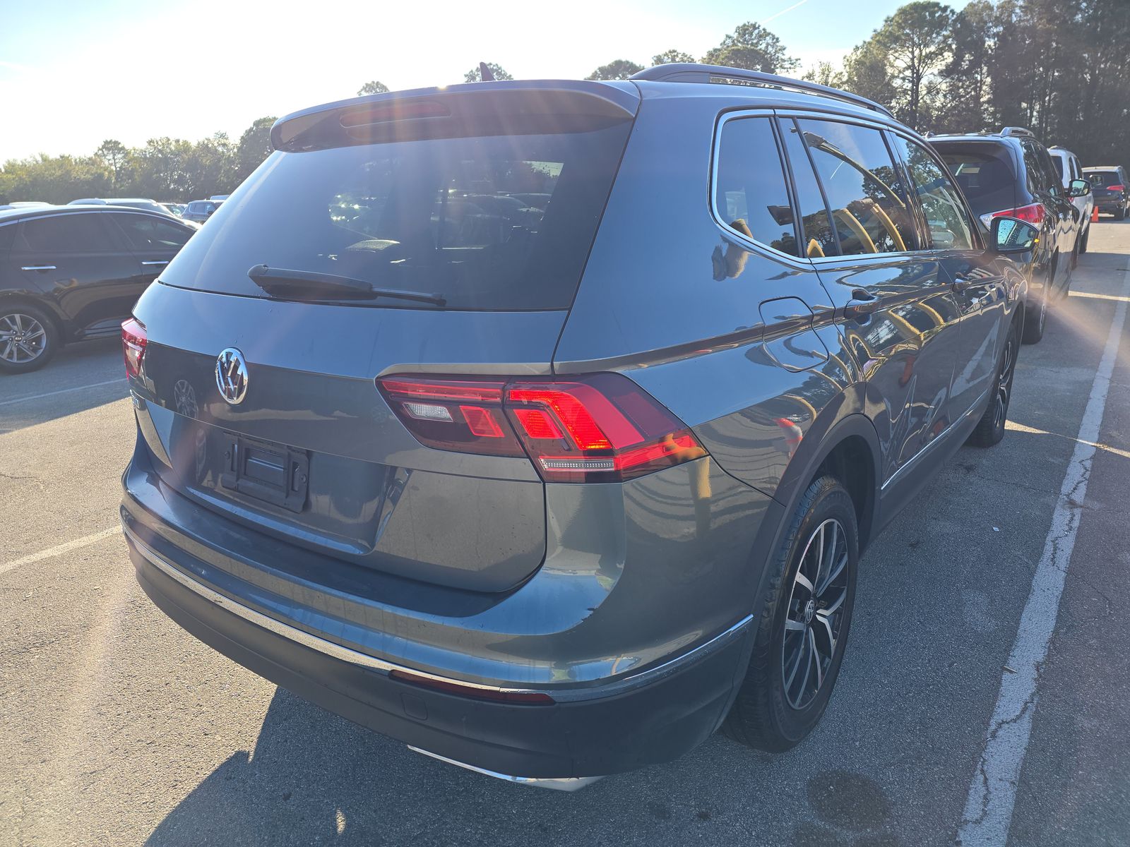 2021 Volkswagen Tiguan 2.0T SE FWD