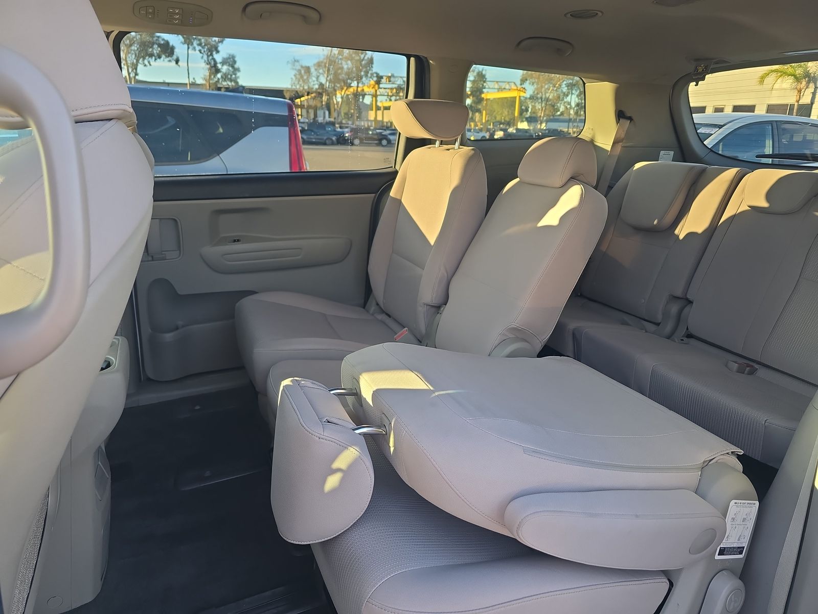 2019 Kia Sedona LX FWD