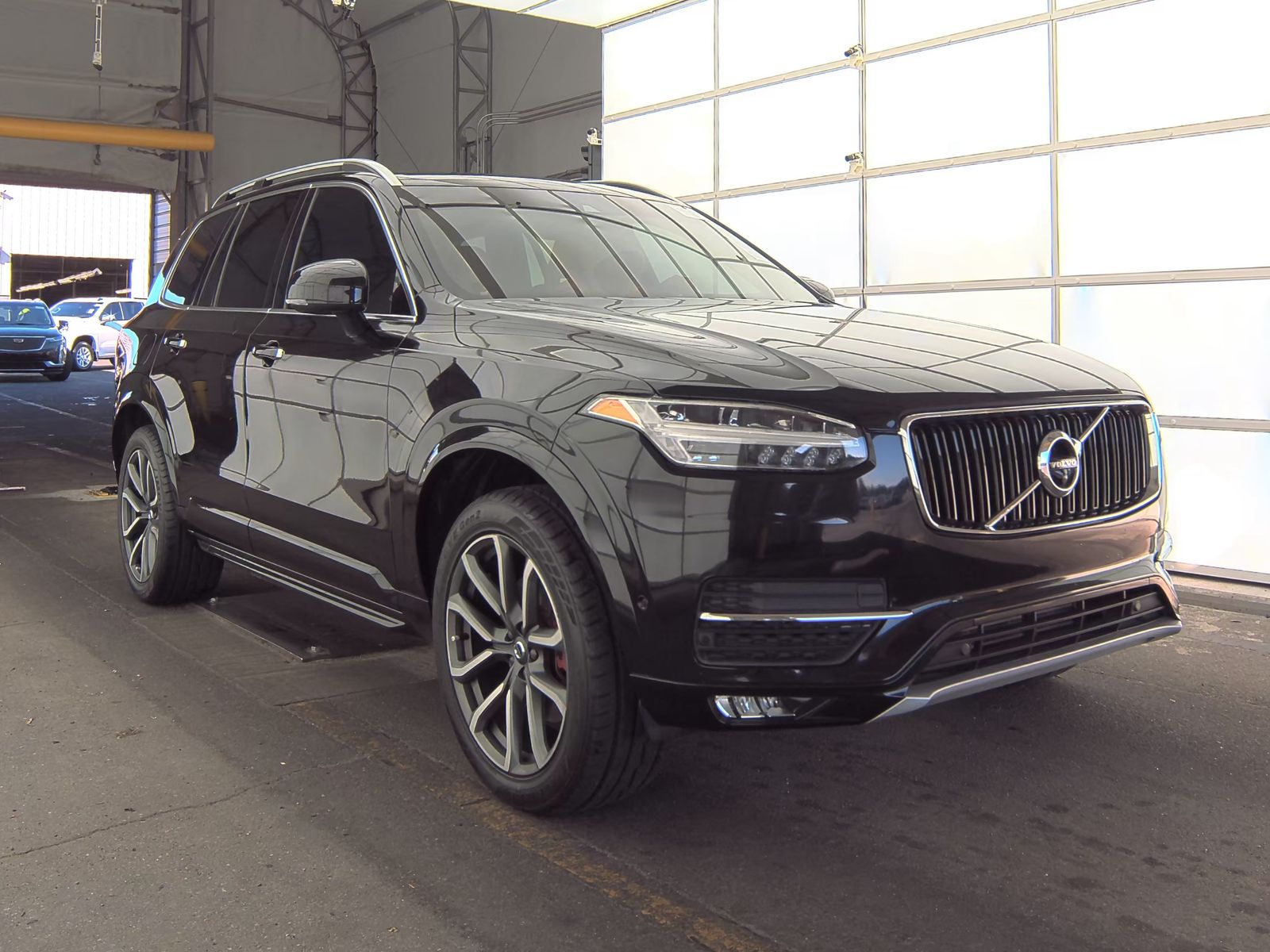 2018 Volvo XC90 T5 Momentum AWD