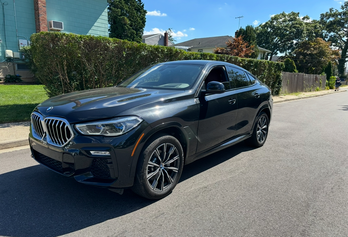 2022 BMW X6 Sports Activity Coupe M50i