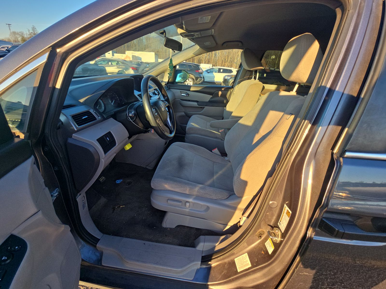 2016 Honda Odyssey LX FWD