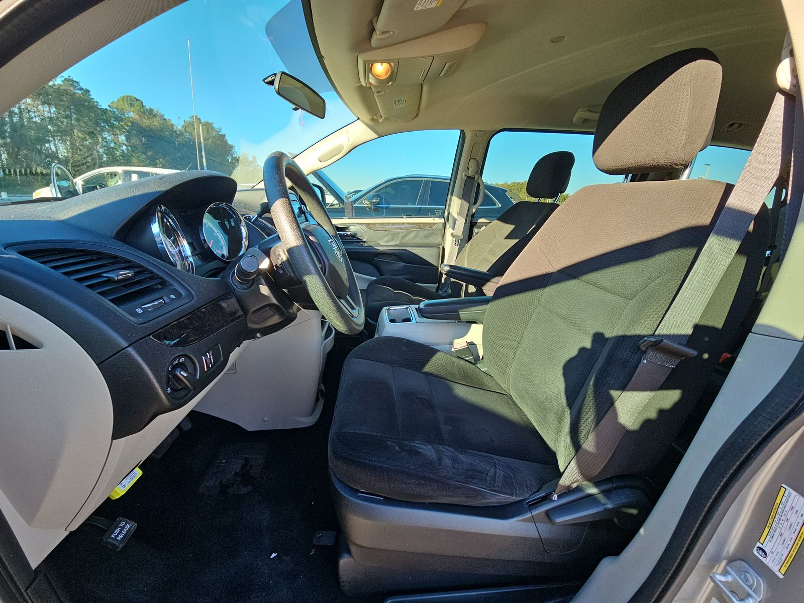 2015 Dodge Grand Caravan American Value Package FWD