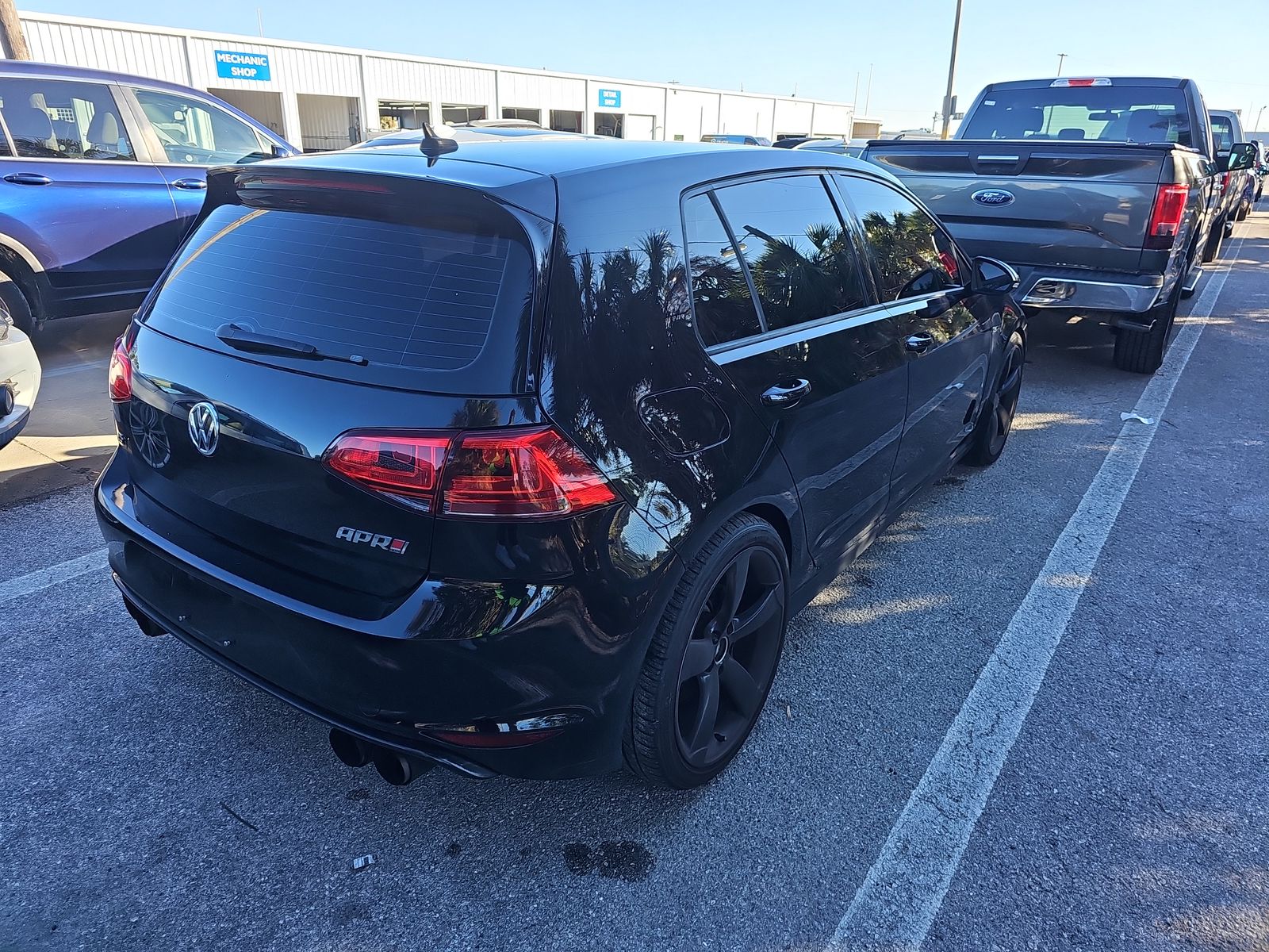 2016 Volkswagen Golf R 2.0T AWD