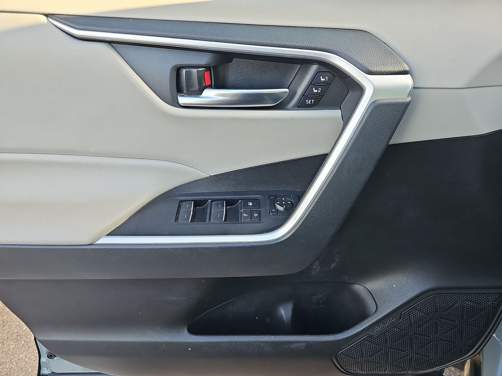 2022 Toyota RAV4 XLE Premium FWD