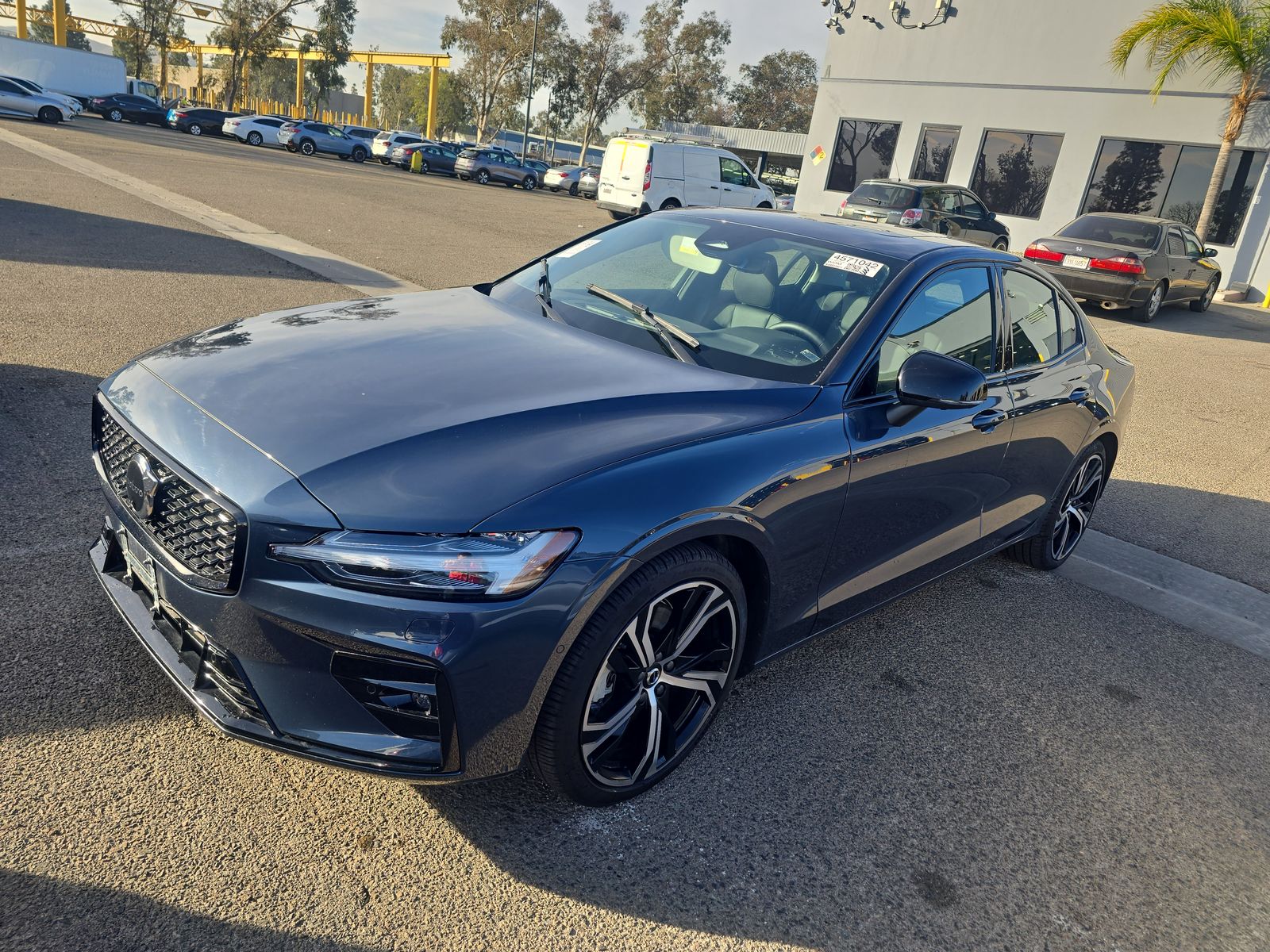 2024 Volvo S60 B5 Plus Dark