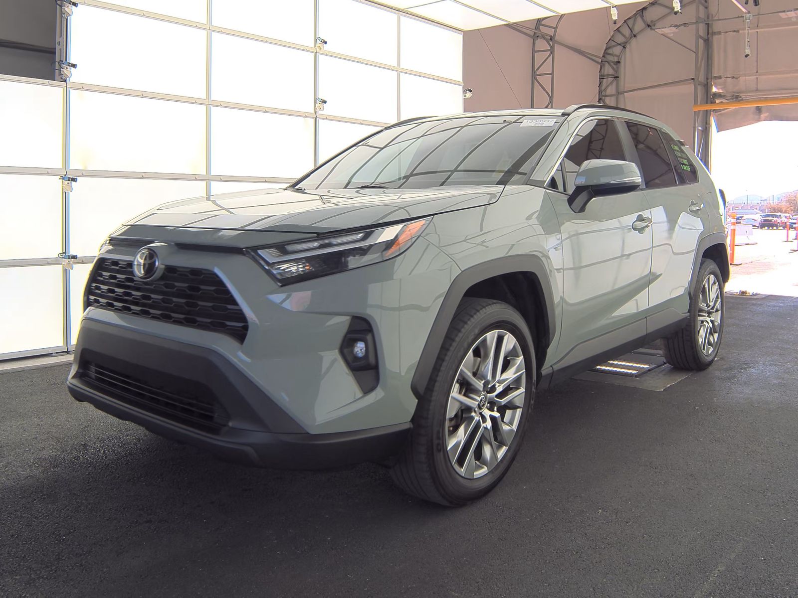 2022 Toyota RAV4 XLE Premium FWD