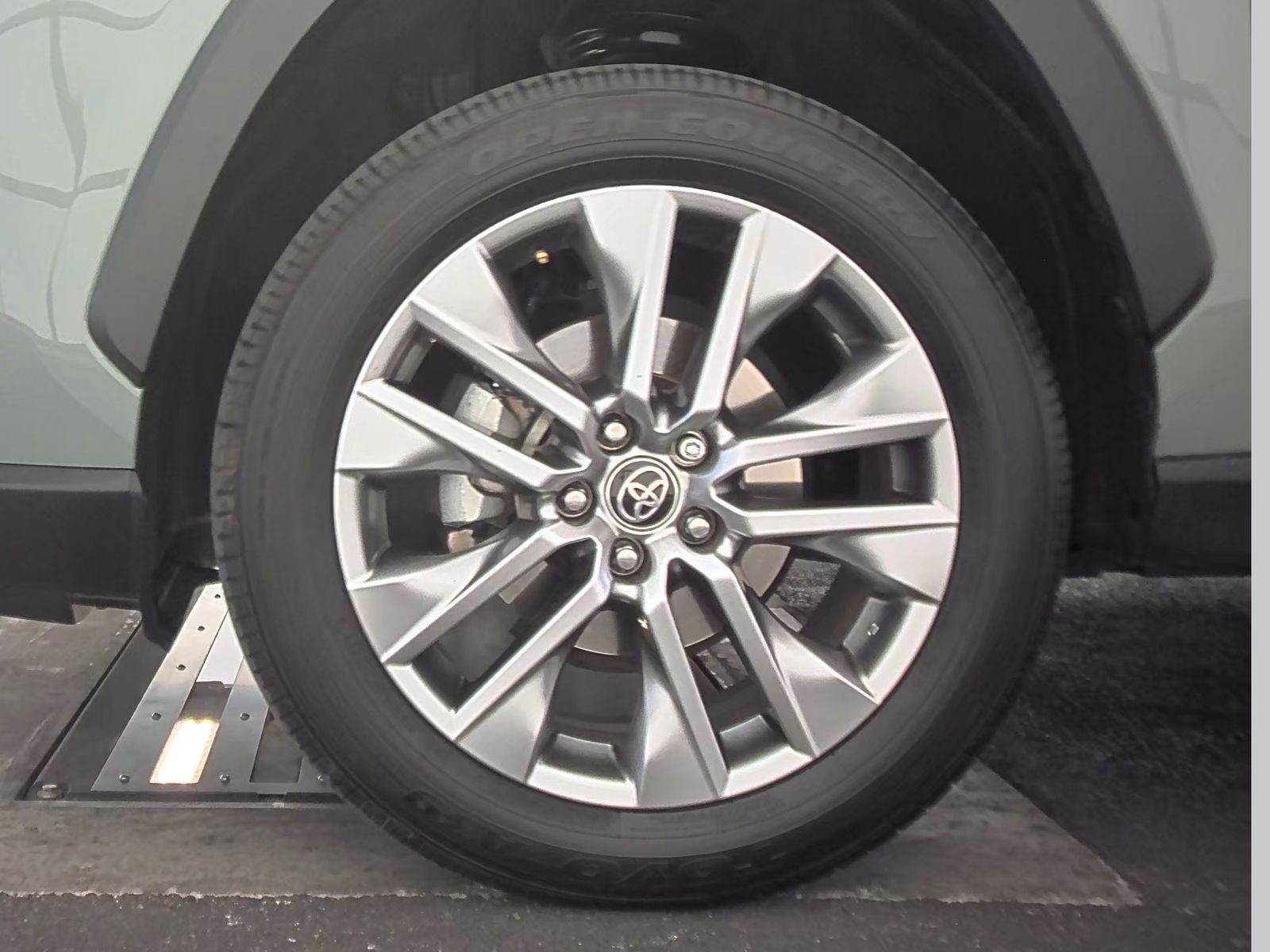 2022 Toyota RAV4 XLE Premium FWD