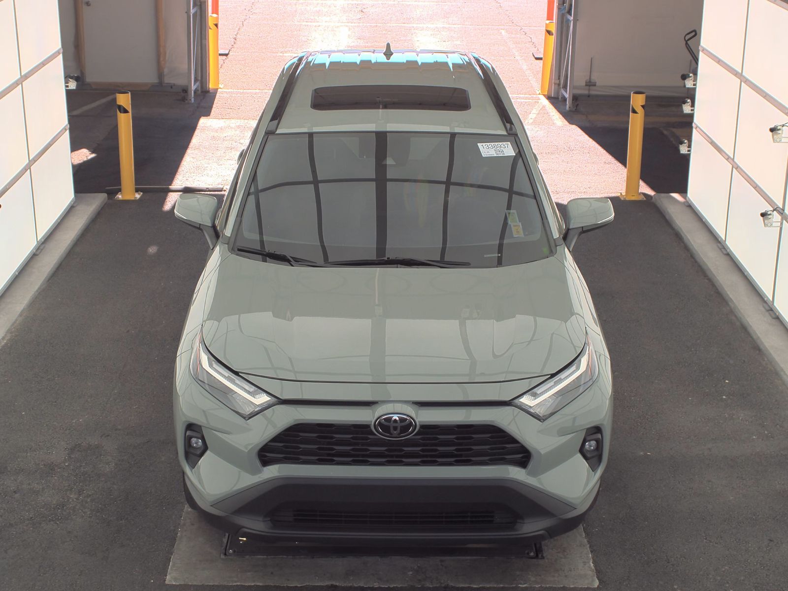 2022 Toyota RAV4 XLE Premium FWD