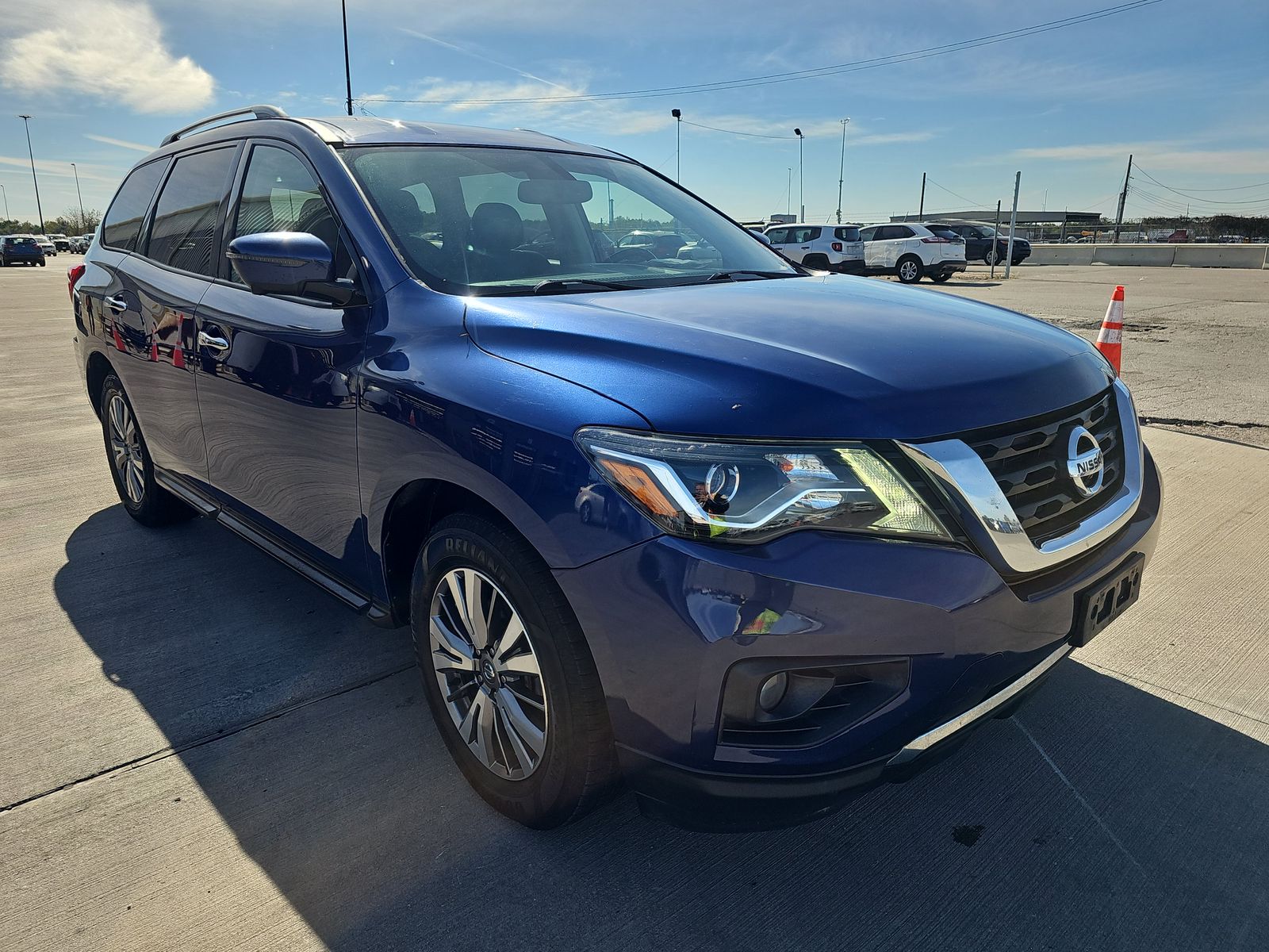 2019 Nissan Pathfinder SL FWD