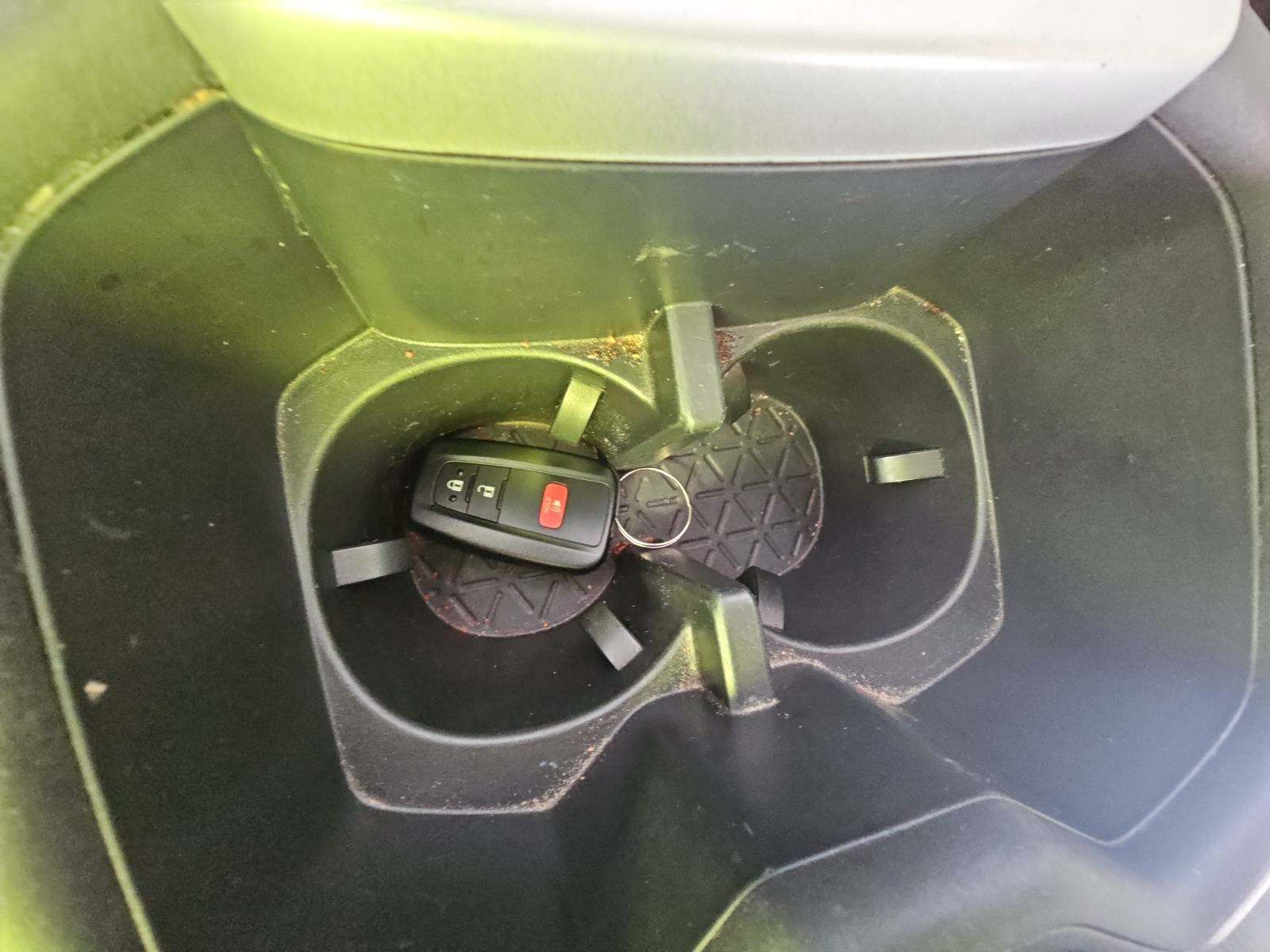2022 Toyota RAV4 XLE Premium FWD