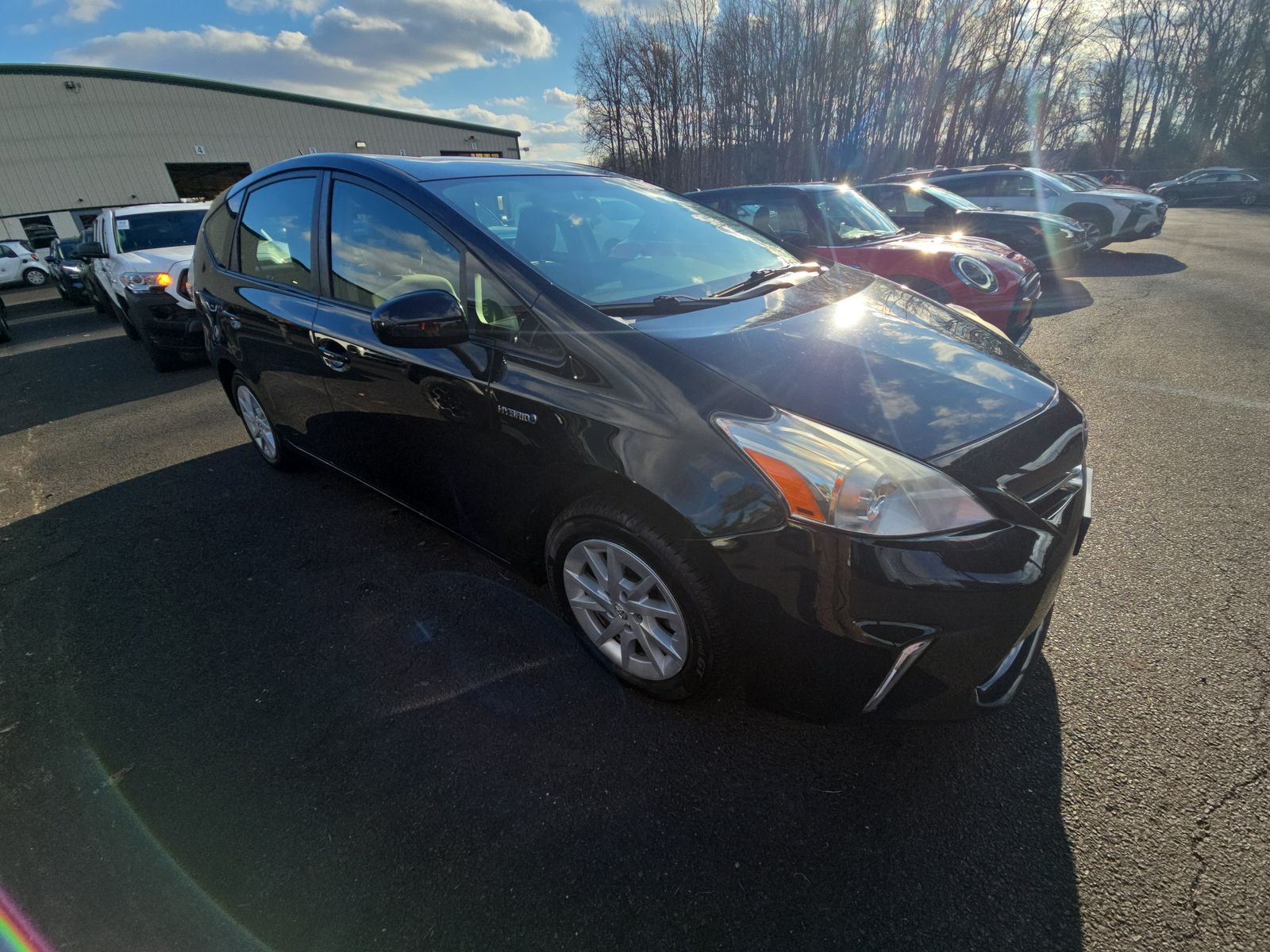 2014 Toyota Prius v Three FWD