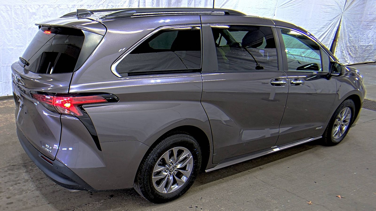 2021 Toyota Sienna XLE AWD