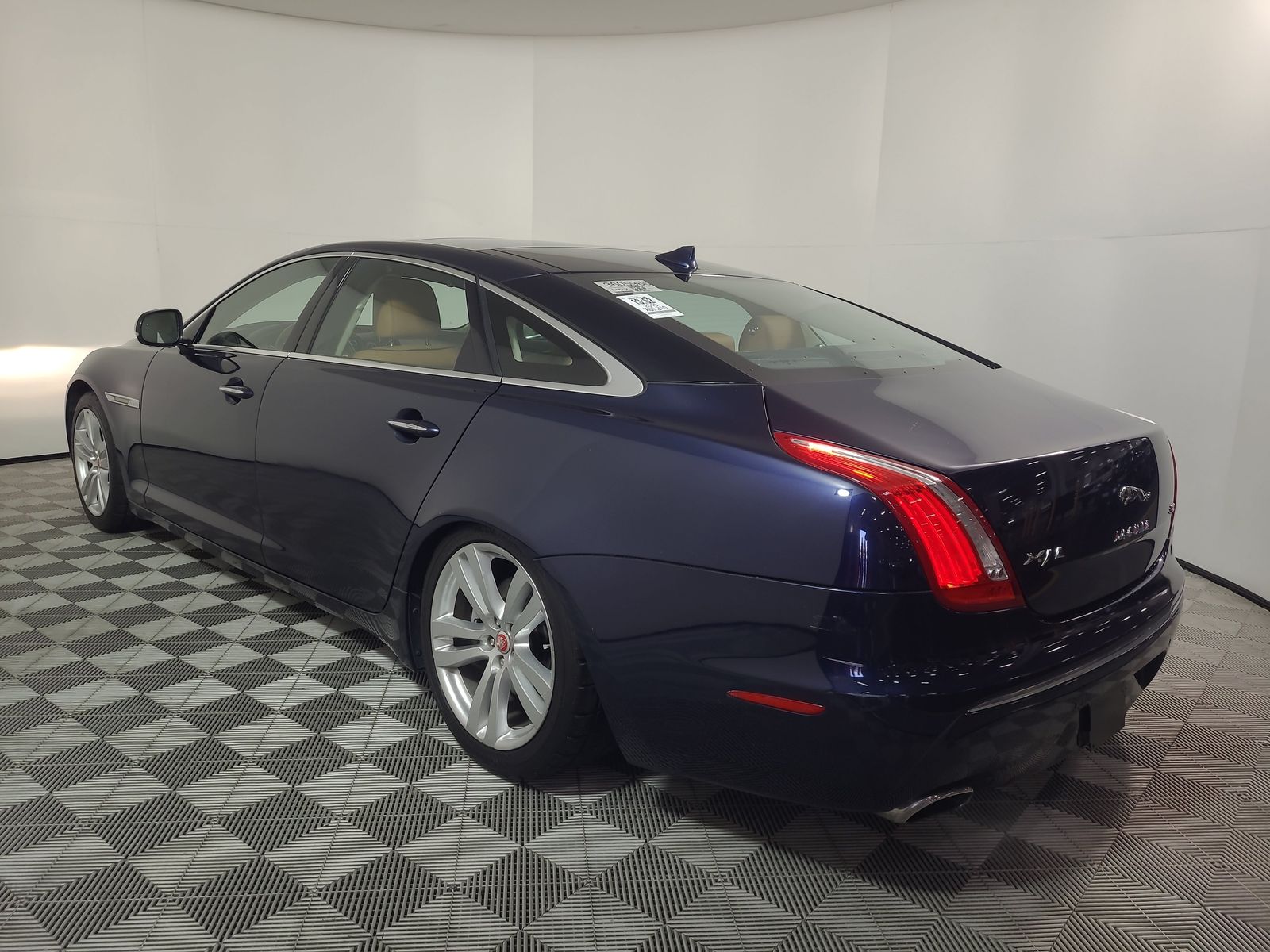 2015 Jaguar XJ L Portfolio RWD