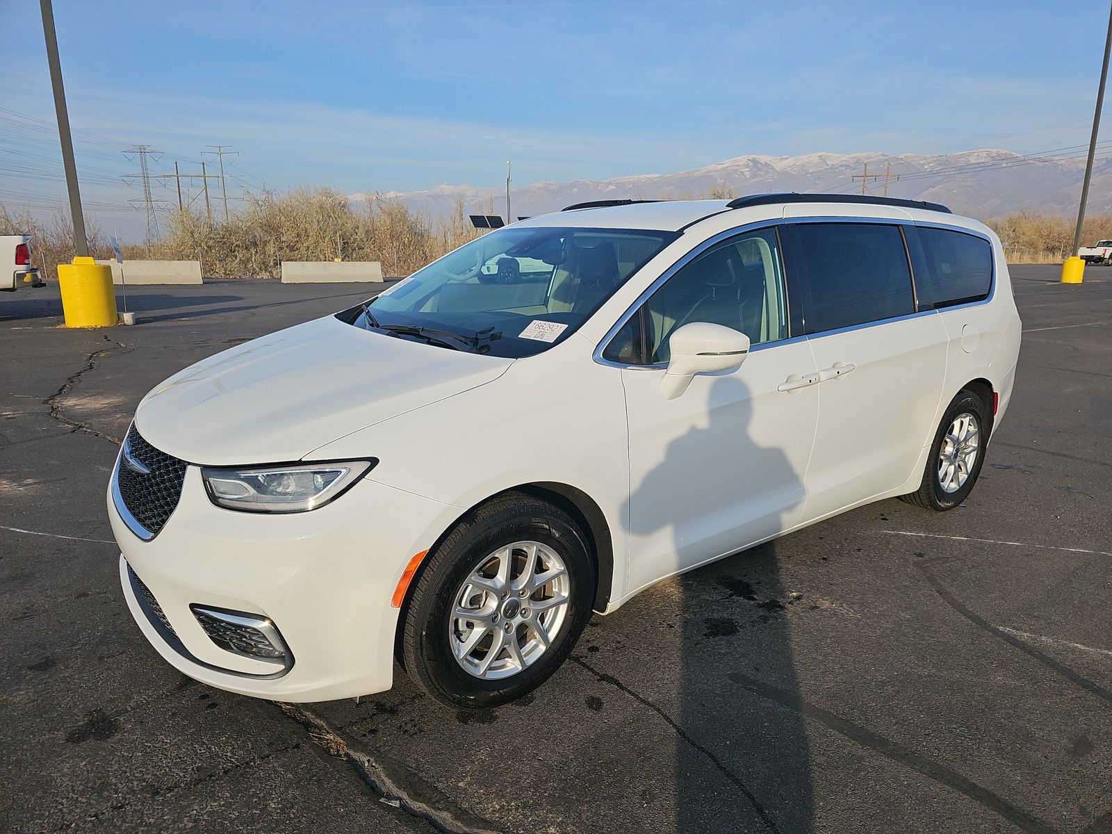 2022 Chrysler Pacifica Touring L 121.6