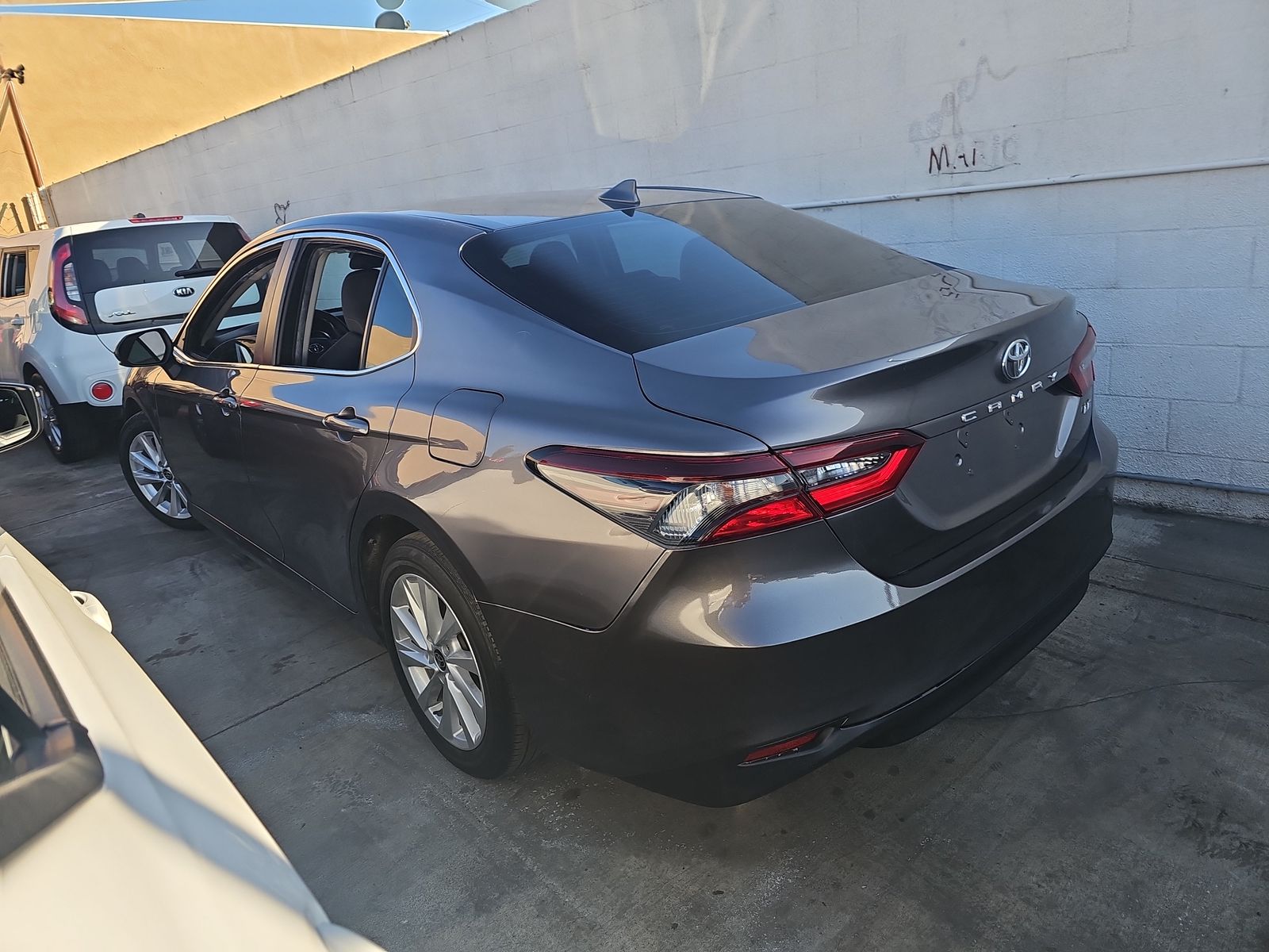 2021 Toyota Camry LE FWD