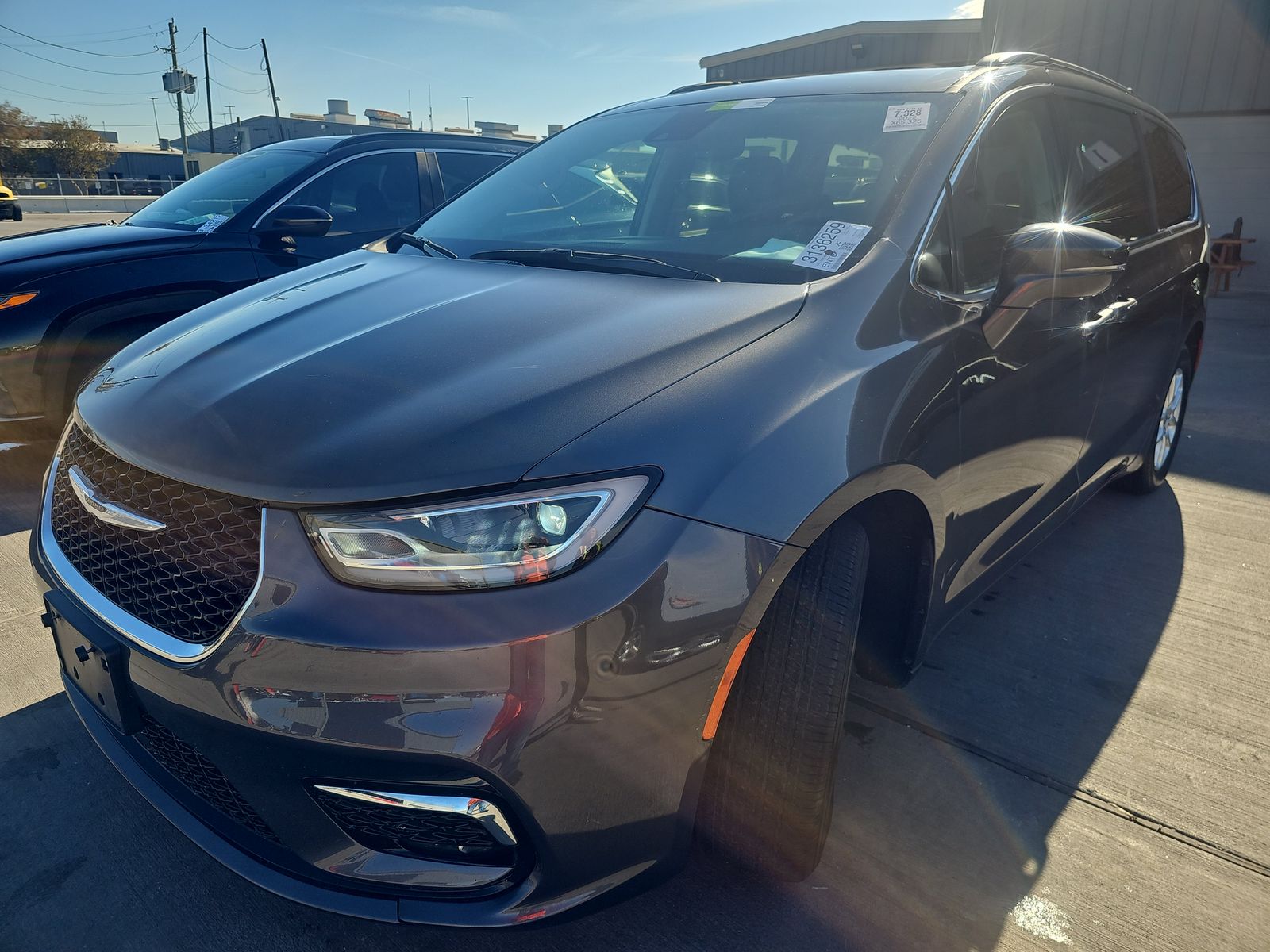 2022 Chrysler Pacifica Touring L 121.6