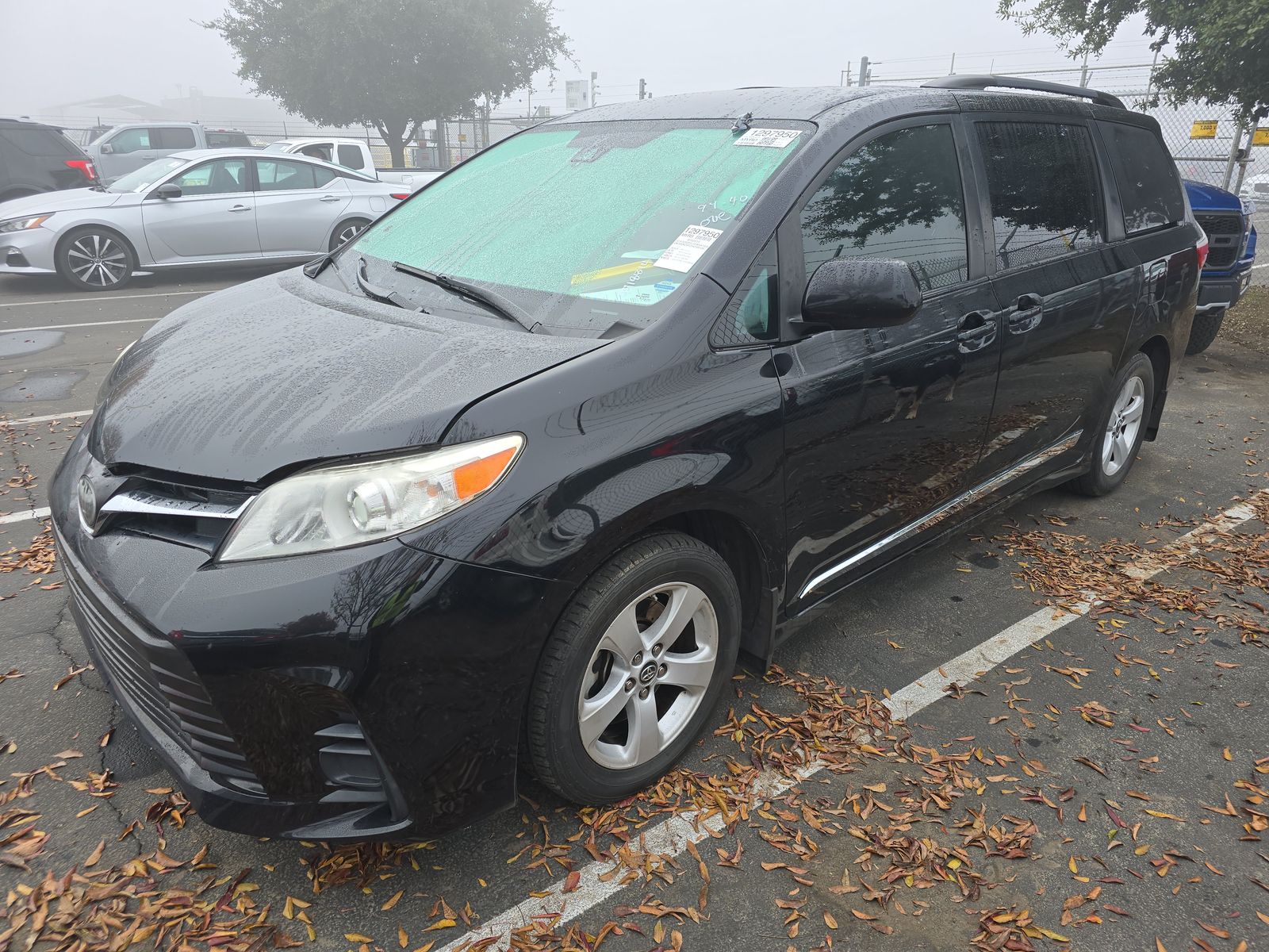 2019 Toyota Sienna LE 8-Passenger 119.3