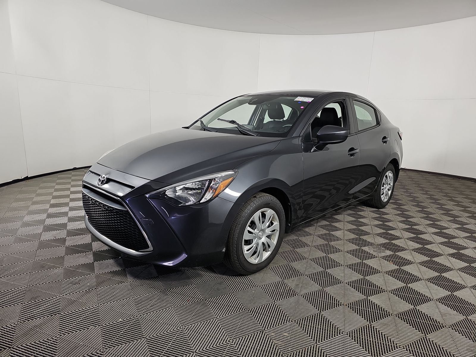 2019 Toyota Yaris L FWD