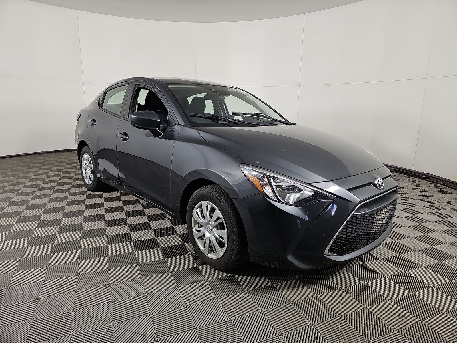 2019 Toyota Yaris L FWD