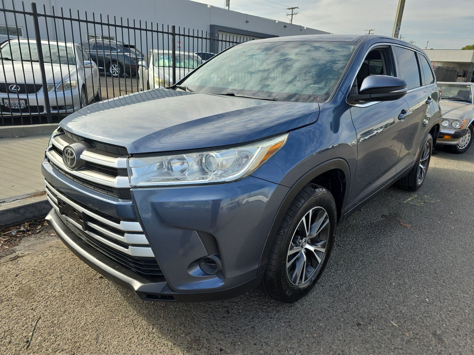 2019 Toyota Highlander LE