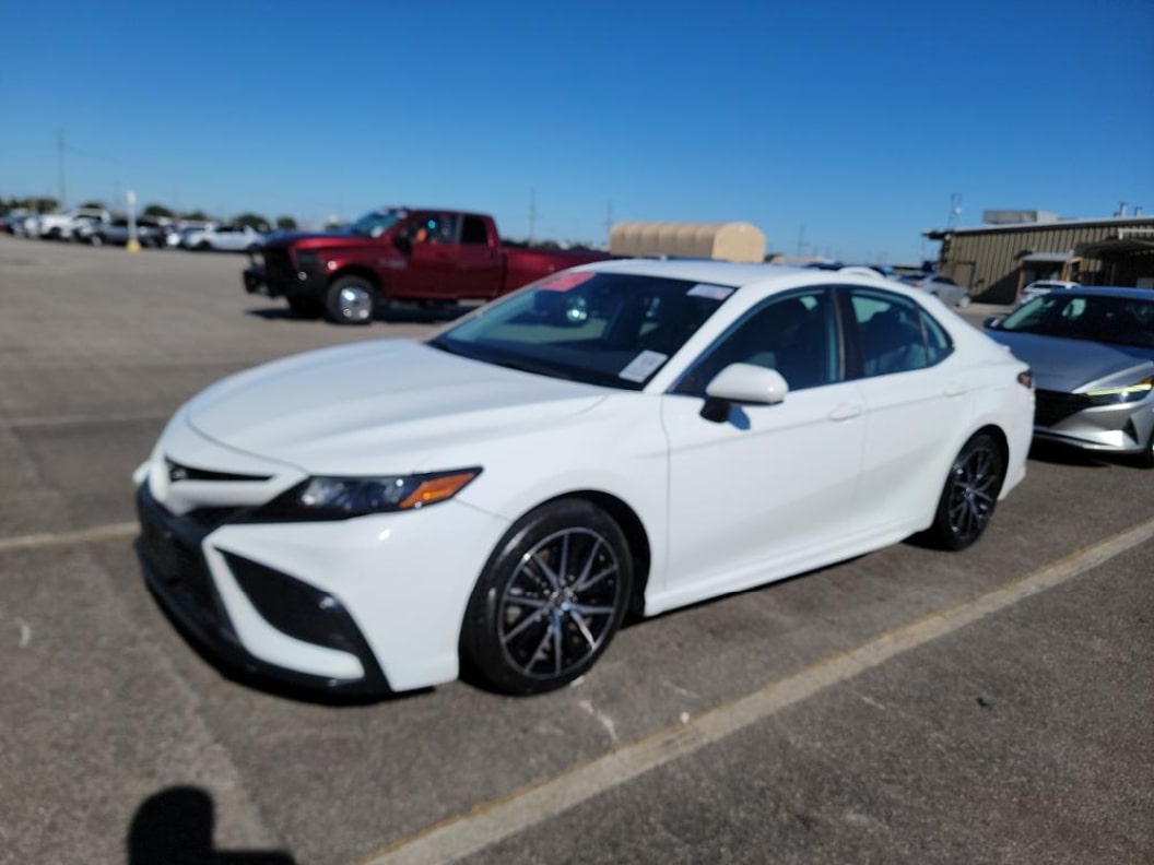2021 Toyota Camry SE