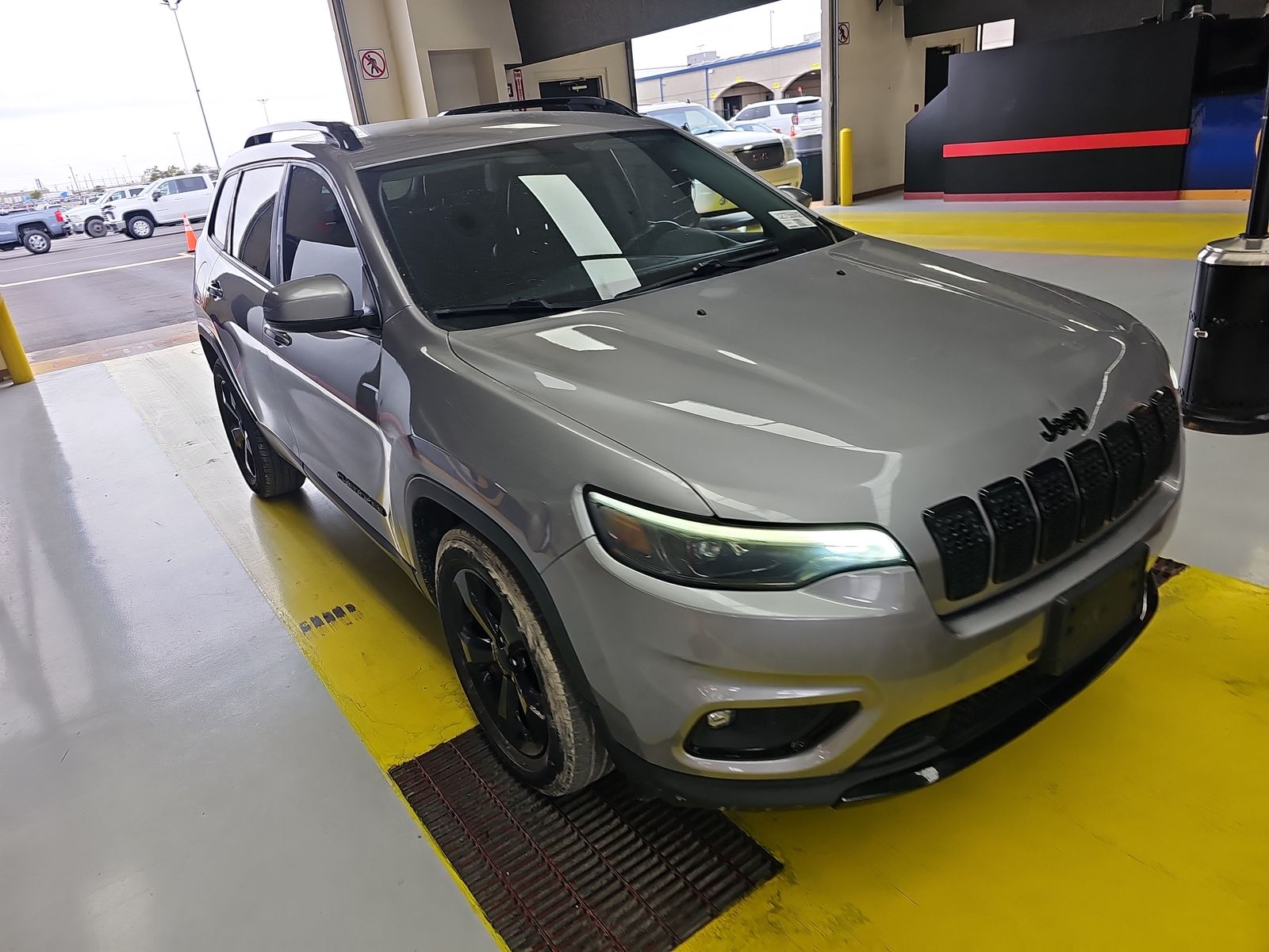 2019 Jeep Cherokee Latitude Altitude Edition FWD