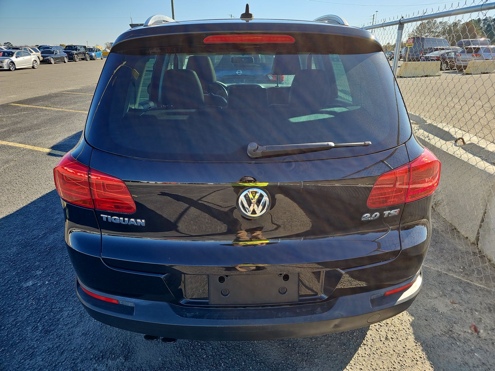 2015 Volkswagen Tiguan 2.0T SE FWD