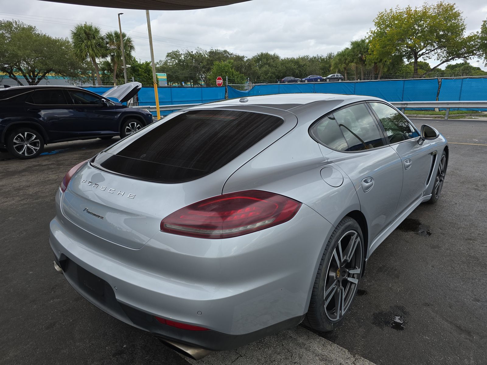 2016 Porsche Panamera Edition RWD