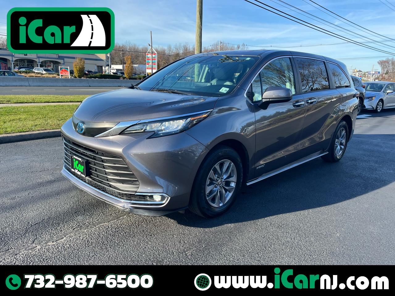 2021 Toyota Sienna XLE 8-Passenger 120.5