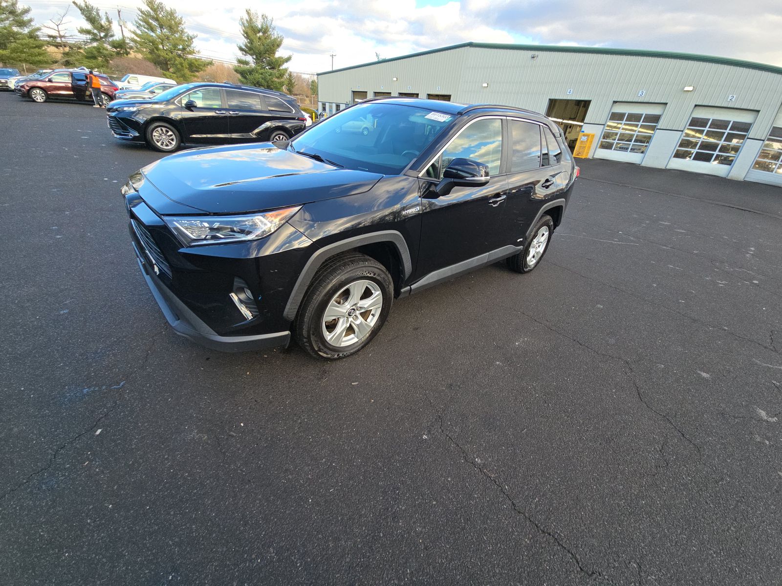 2020 Toyota RAV4 Hybrid XLE AWD