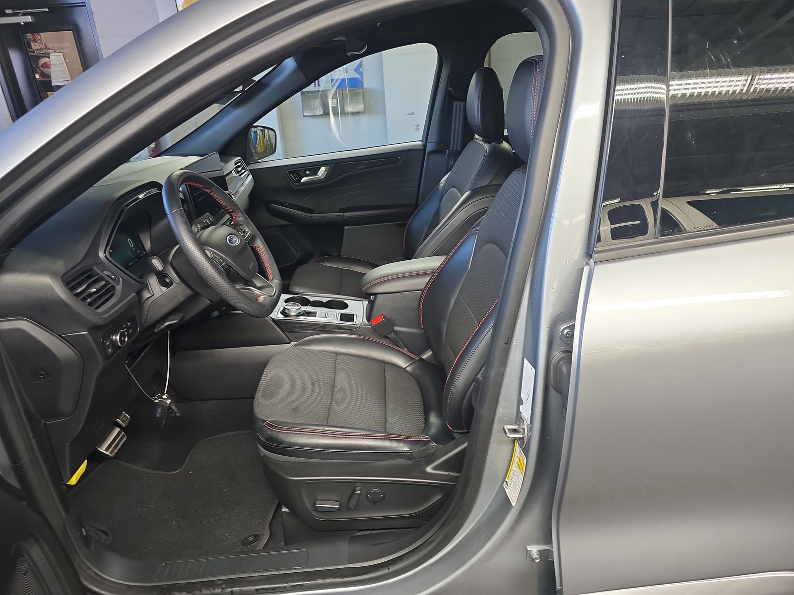 2023 Ford Escape Hybrid ST-Line Elite AWD