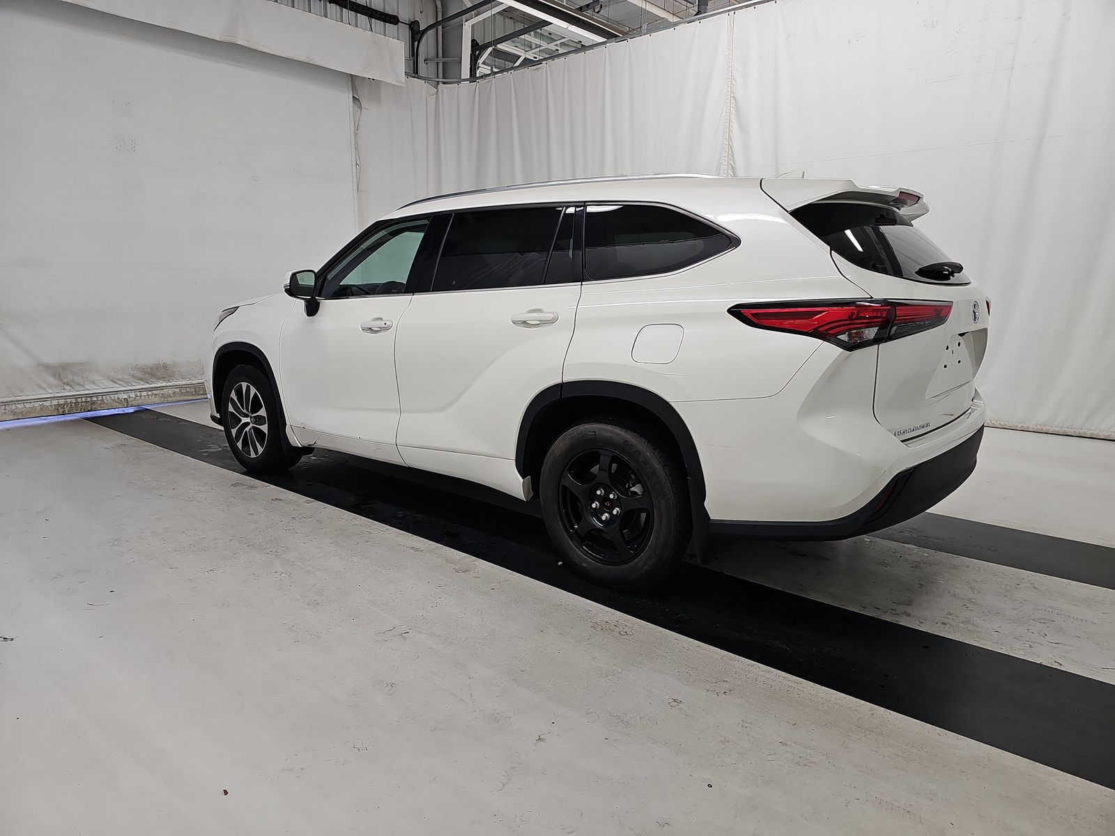 2021 Toyota Highlander XLE AWD