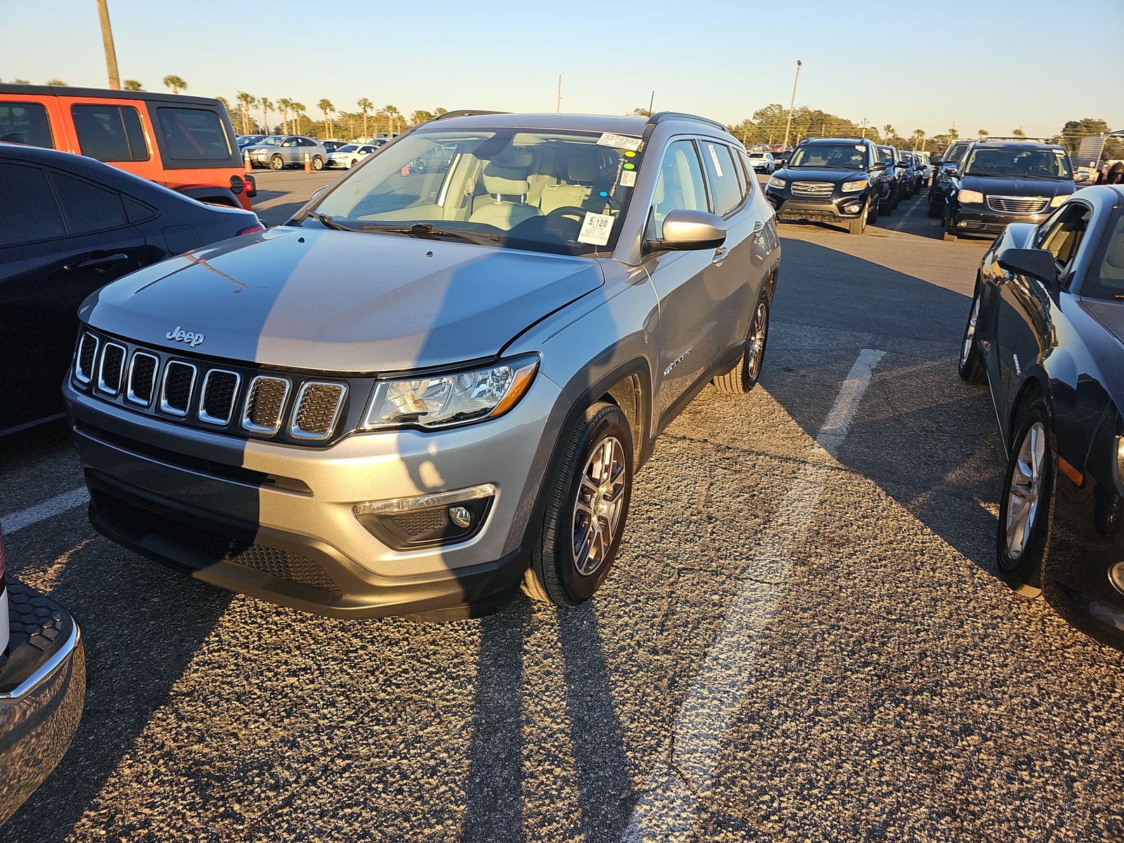 2019 Jeep Compass Latitude w/Sun & Wheel Pkg