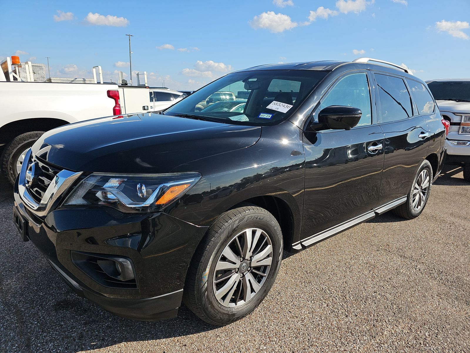 2020 Nissan Pathfinder SL