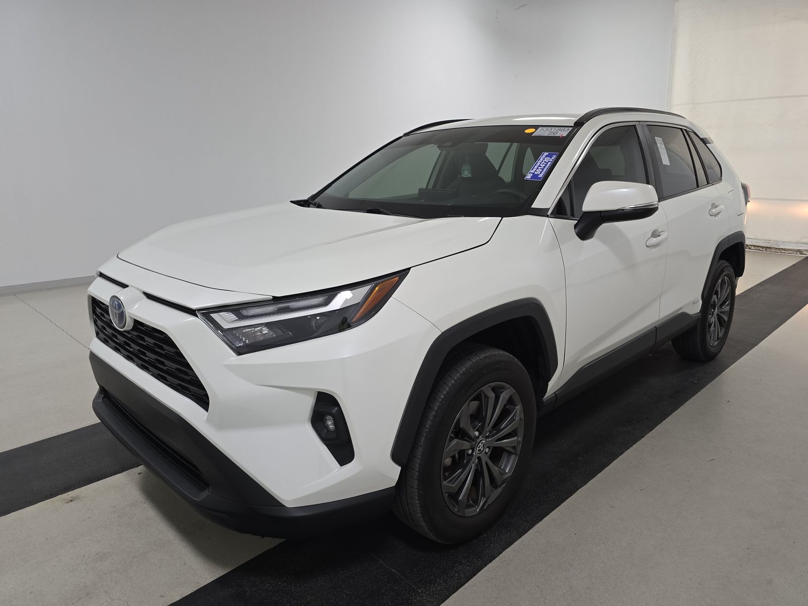 2022 Toyota RAV4 Hybrid XLE Premium