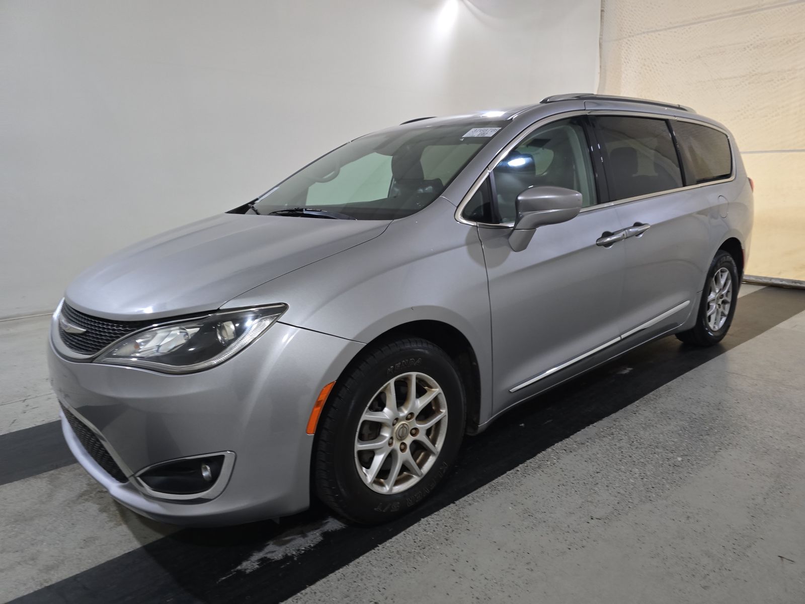2020 Chrysler Pacifica Touring L 121.6