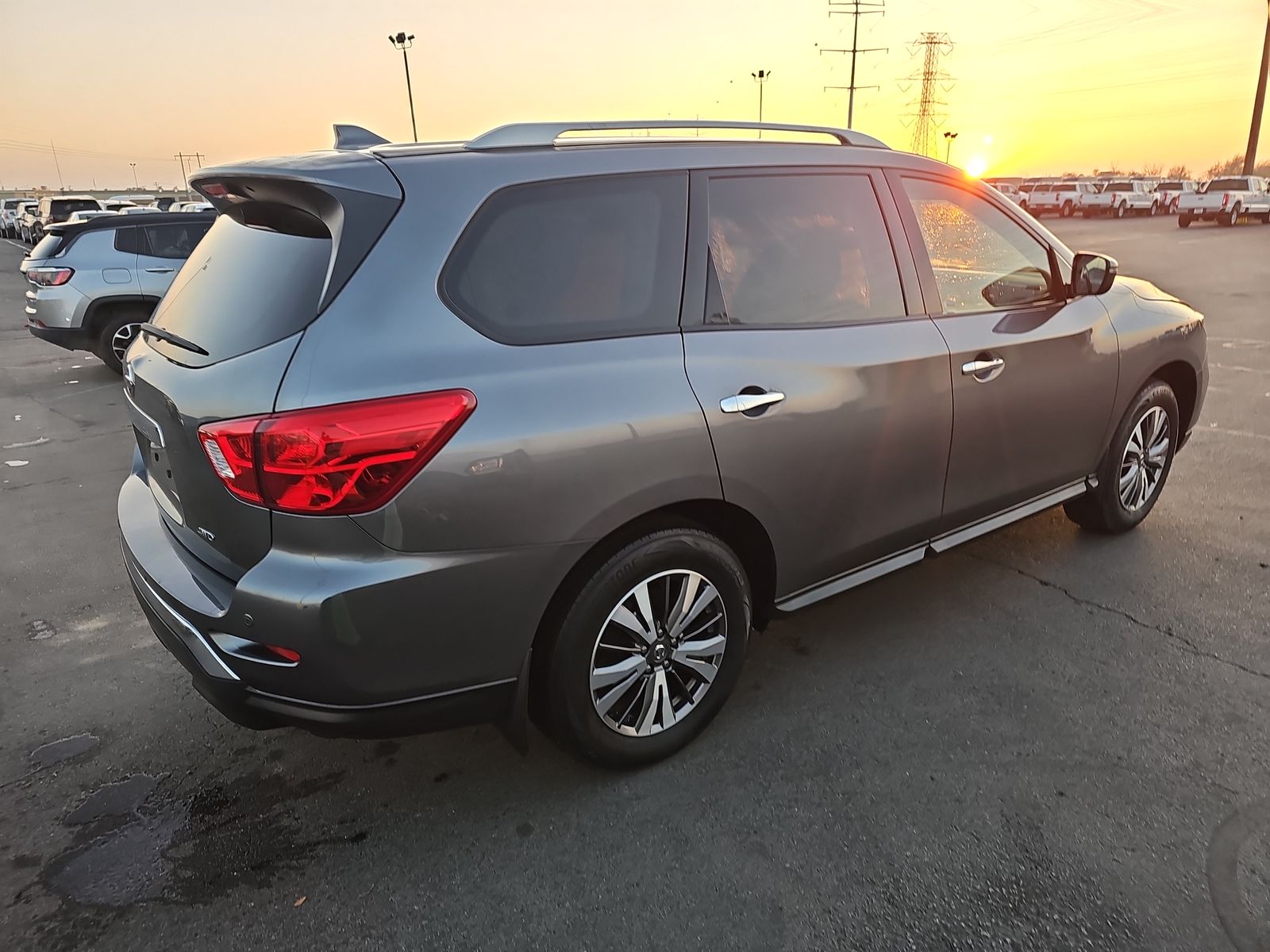 2020 Nissan Pathfinder S AWD