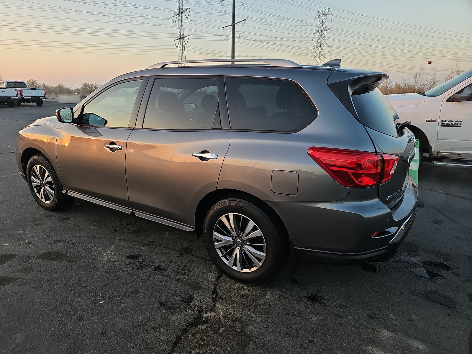 2020 Nissan Pathfinder S AWD