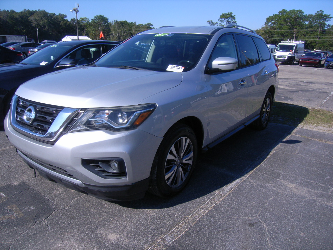 2019 Nissan Pathfinder SV