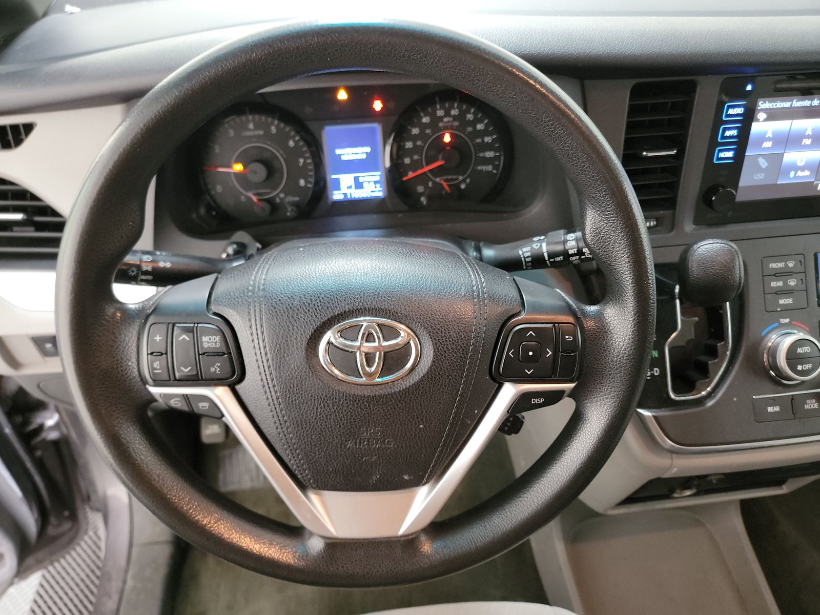 2015 Toyota Sienna LE FWD