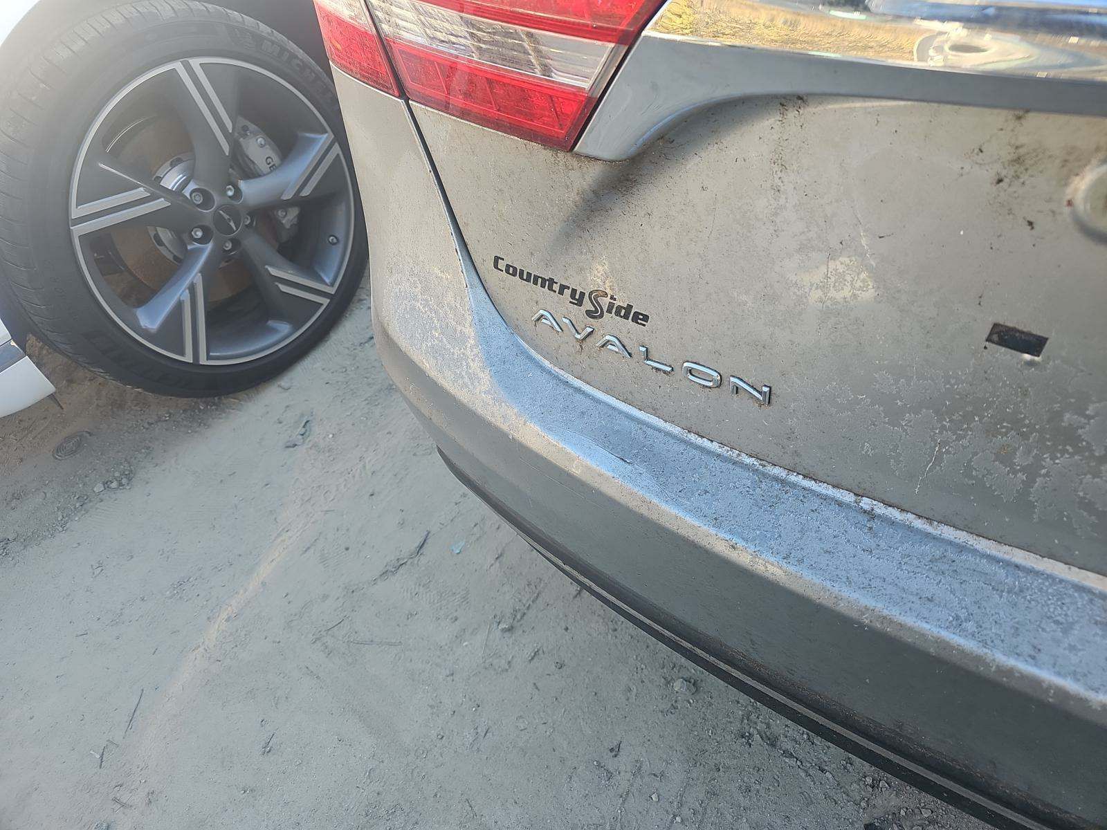 2015 Toyota Avalon Hybrid Limited FWD