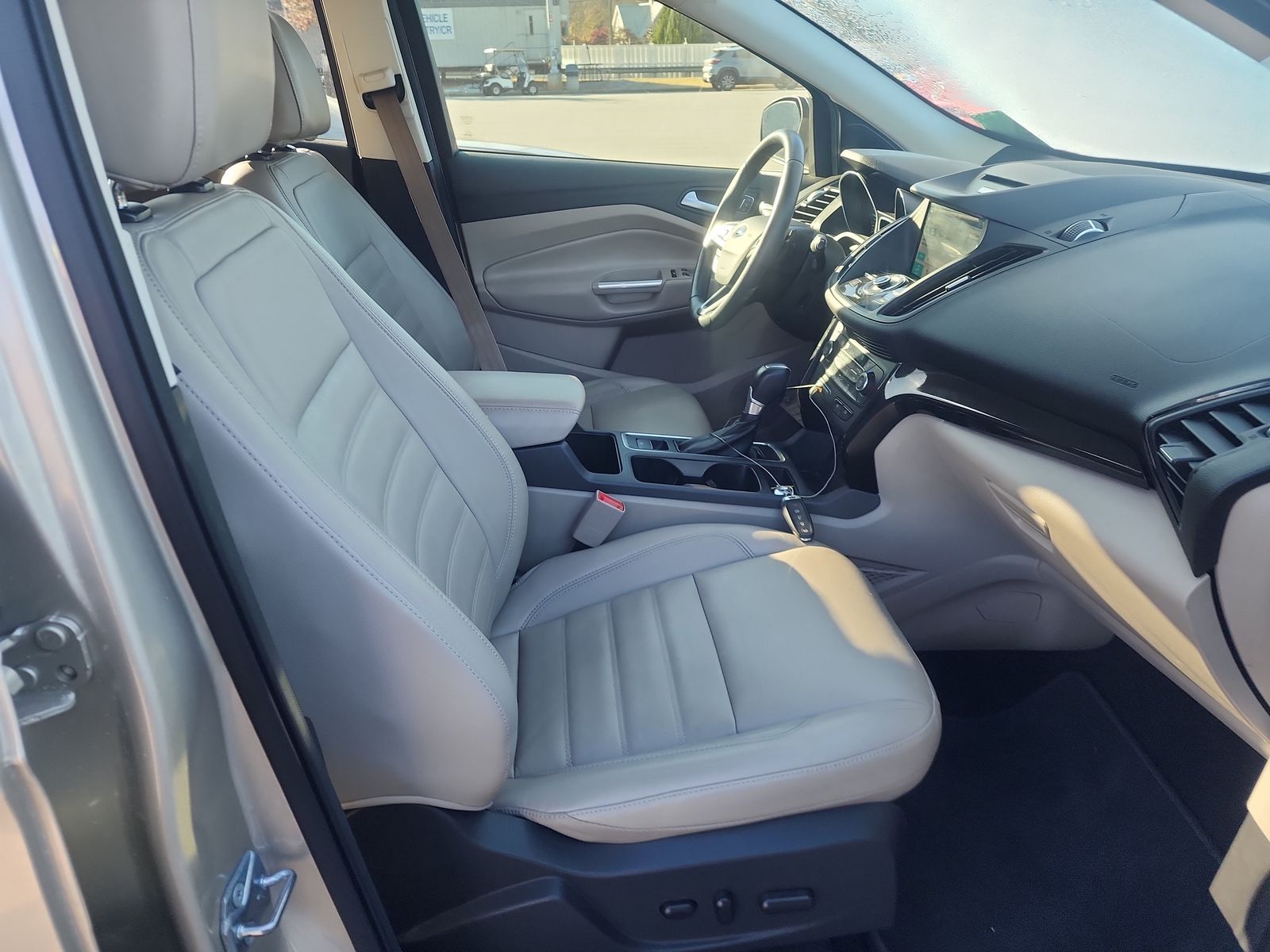 2017 Ford Escape Titanium FWD