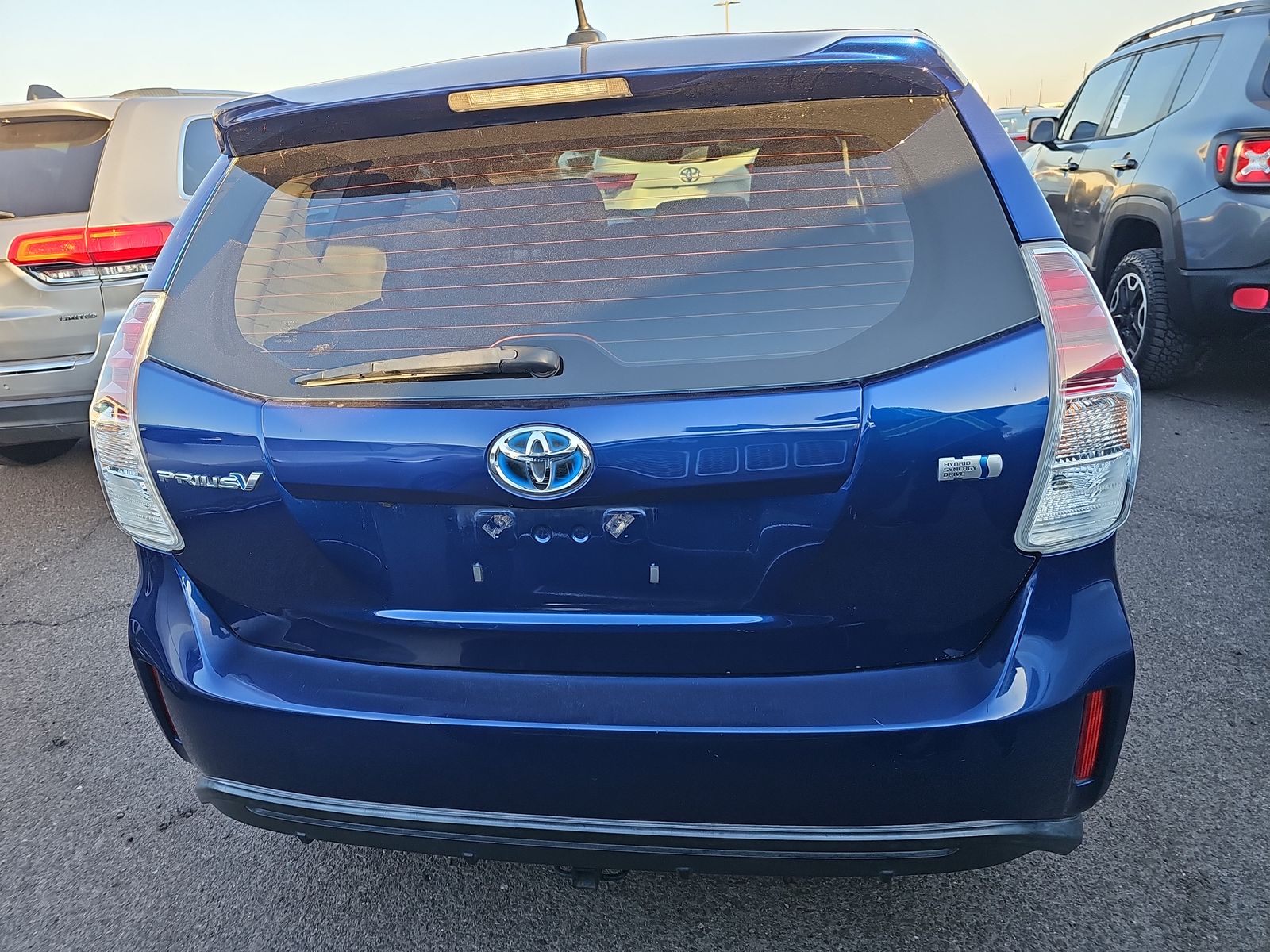 2015 Toyota Prius v Three FWD