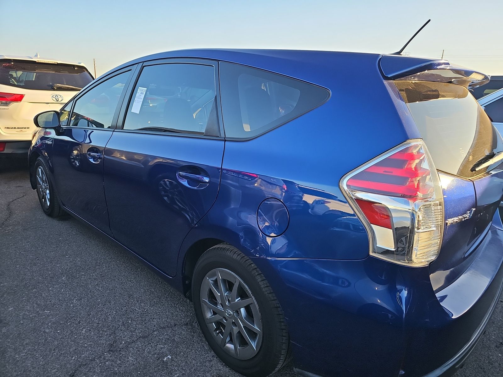 2015 Toyota Prius v Three FWD