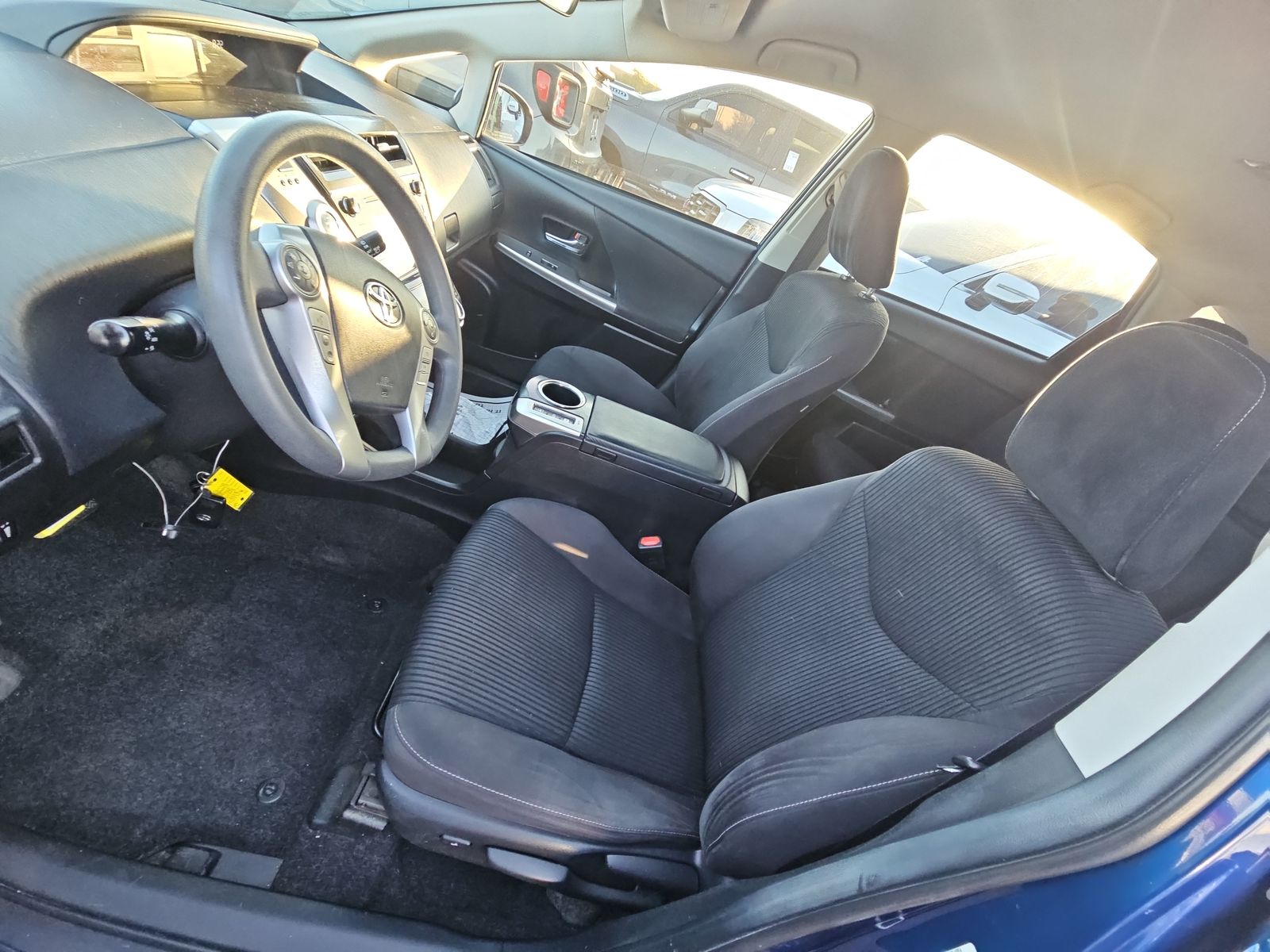 2015 Toyota Prius v Three FWD